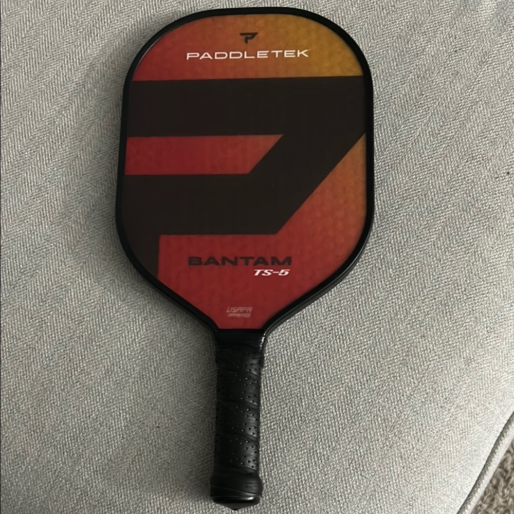 Bantam TS-5 Pickleball Paddle - Red and Black